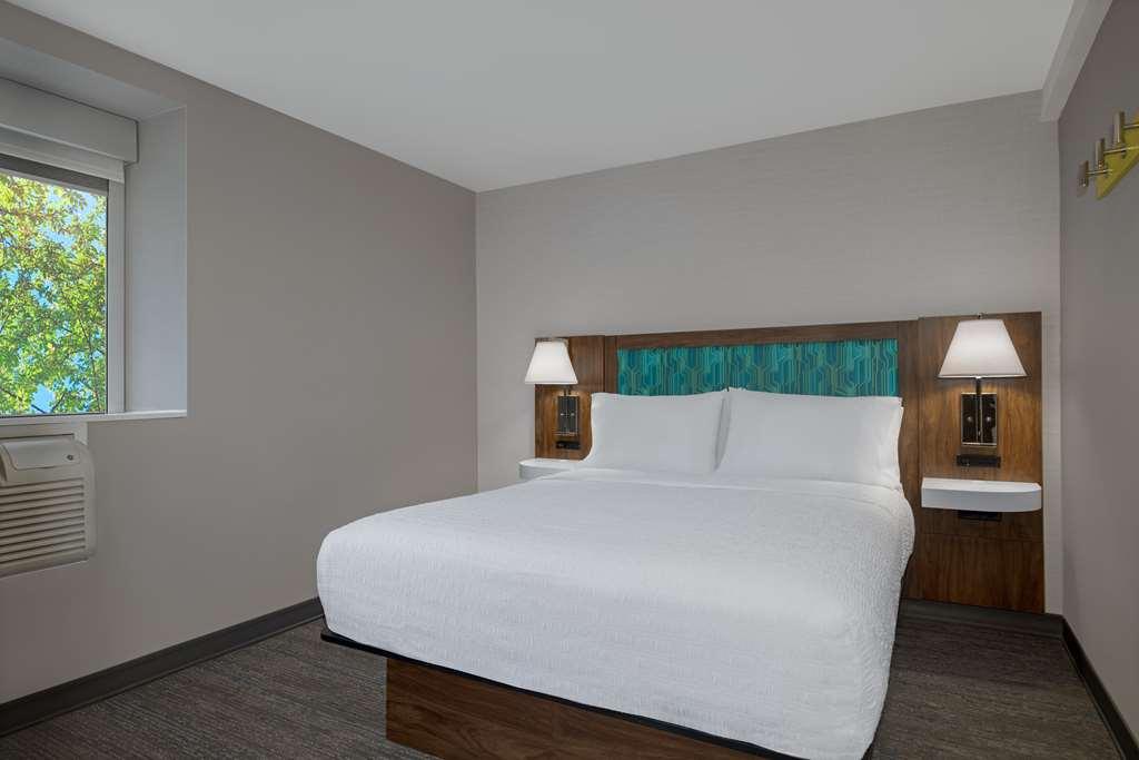 Hampton Inn & Suites By Hilton Toronto Downtown Rum bild